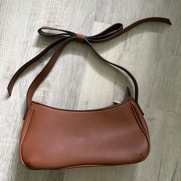 Elegant Brown Leather Women's Bag - Picture 5 of 5